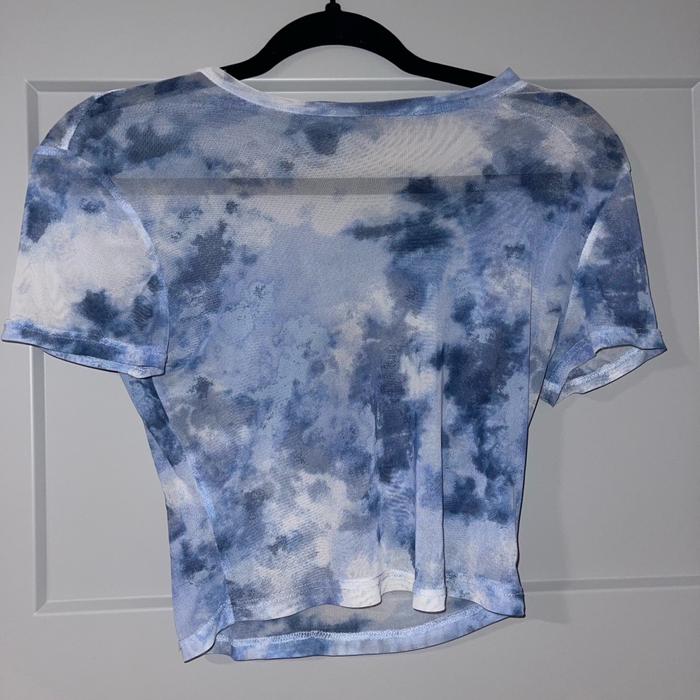 Opaque sky blue cropped t shirt